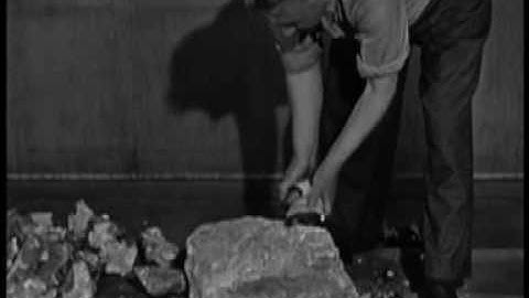 Stone Age Tools: Prehistoric Stoneworking Techniques, part 1 (1947)