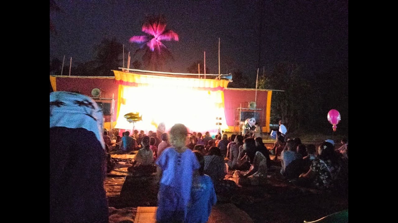 Enjoying Zatpwe (ဇာတ်ပွဲကြည့်ရှုခံစားခြင်း)