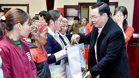 Chủ tịch Quốc hội Vương Đình Huệ thăm, chúc Tết tại huyện Bát Xát, tỉnh Lào Cai