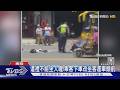 埔里總站驚見男乘客「擋坐車頭練功」?喝飲料不動 司機無奈報警求助｜TVBS新聞 @TVBSNEWS01