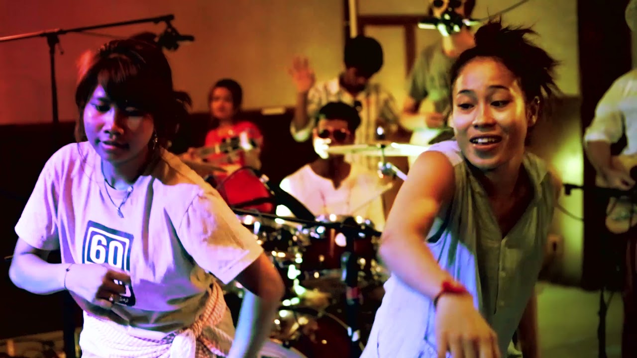 YouTubeでTHE CAMBODIAN SPACE PROJECT - PROUD MARY (ON THE MEKONG)を視聴