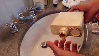 Come cambiare e regolare il galleggiante del wc a muro - Blog Bagnolandia