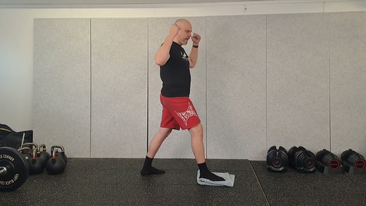 Nilkka- ja Polvitreeniä askelkyykyllä