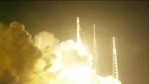 SpaceX makes history with reusable rocket landing