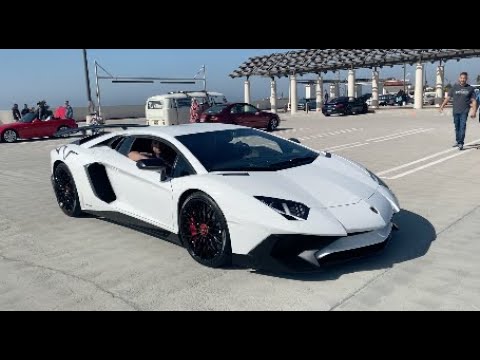 lamborghini-aventador-sv-—-revs-—-amazing-sound!