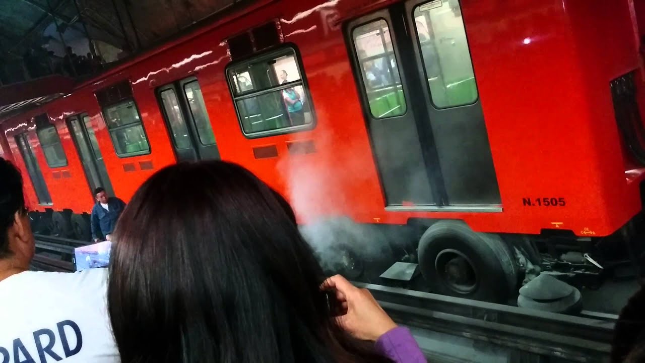 Se quema rueda en metro Mixcoac 2 Mayo 2014 9am