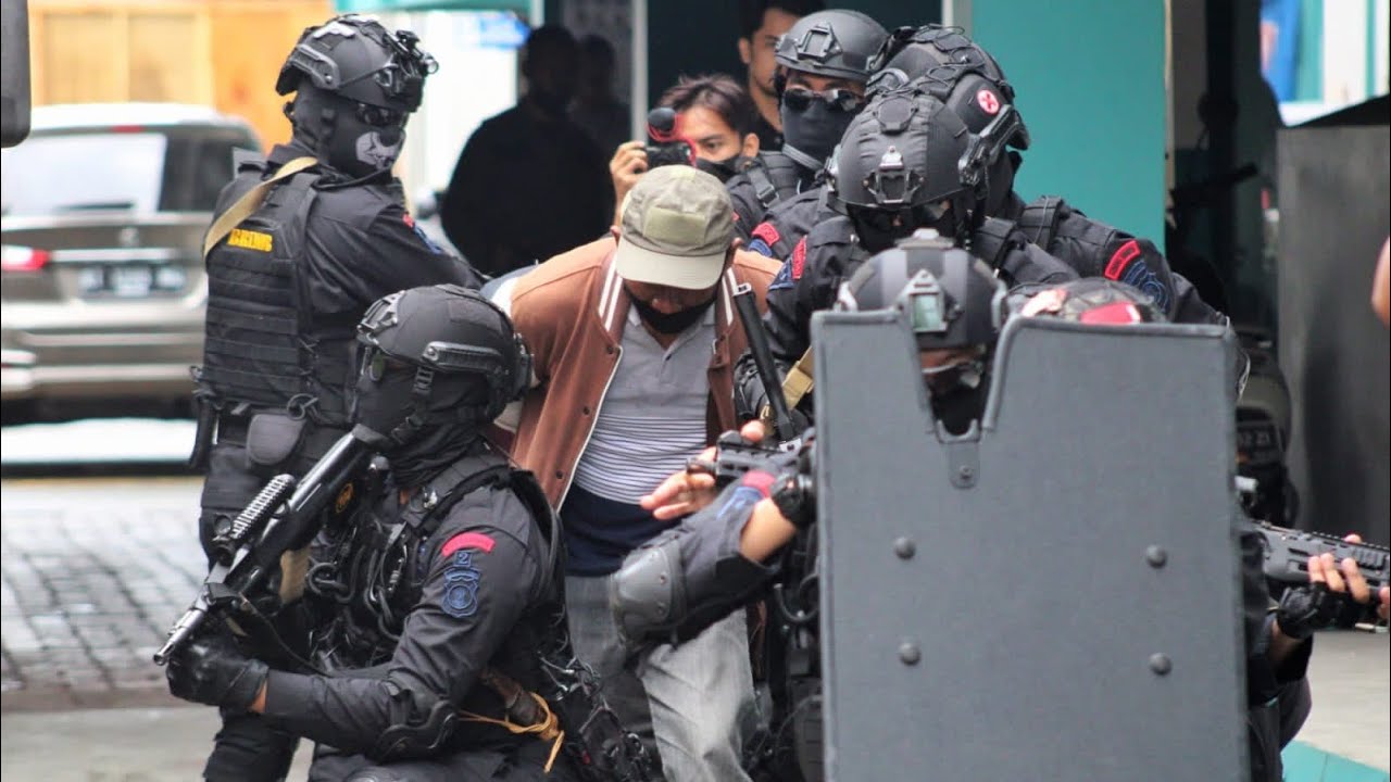 Manager PLN UP3 Kota Samarinda Di Sandera, Unit Den 45 Anti Anarkis Brimob Samarinda Turun Tangan