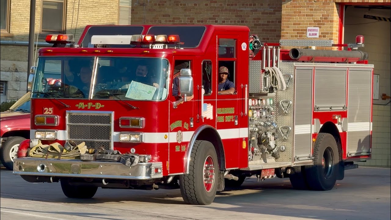 Milwaukee FD Engine 23 (Spare) & Med 3 Responding X2