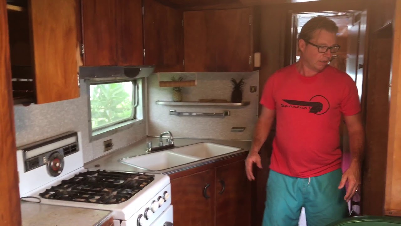 Spartan Imperial mansion 1953 37’ double Ender interior before restoration