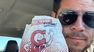 Milwaukee Mayor Serves up Free Burgers 🍔 at George Webb courtesy of the Brewers 12 straight wins  