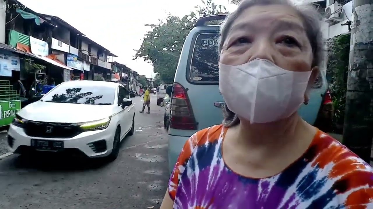  ke pasar senen beli daging sapi dan babi Exp 01.  brica AE3X