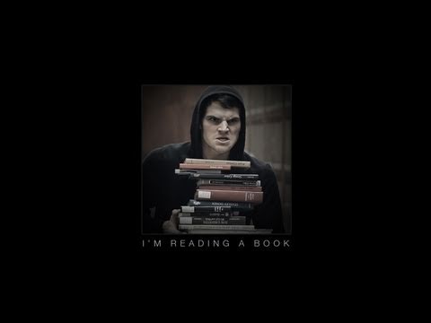 JULIAN SMITH - I'm Reading a Book