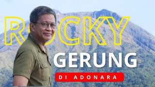 Rocky Gerung di Adonara, Disambut Tarian Hedung