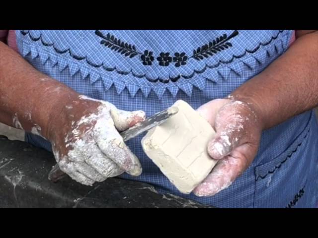 Pan de tierra bendita: sealed earth and clay eating in Oaxaca