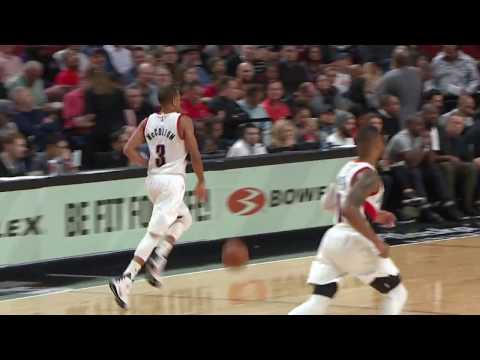 C.J. McCollum Connects for 33 Points Against the Suns