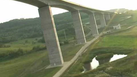 Turbulent viaduct flight with paramotor