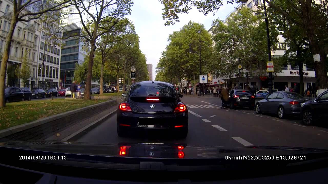 Augenzeugenvideo zeigt Überfall: Geldtransporter mitten am Tag am Berliner Kurfürstendamm ausgeraubt