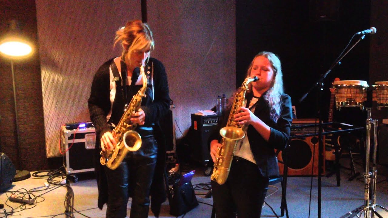 Candy Dulfer en Sendi Wessel Pick up the pieces YouTube