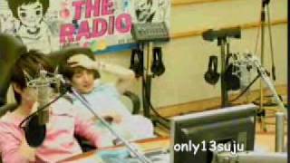 [090511] He just love playing with chair