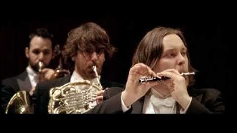 Les Trois Accords - Ton Avion (Vidéoclip Officiel)
