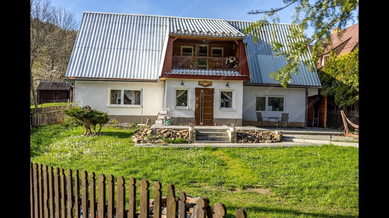 Dom w Zawoi nad potokiem