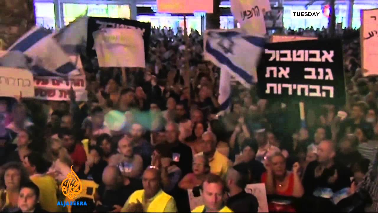 يتجادل العلمانيون الإسرائيليون مع المتشددين الأرثوذكس