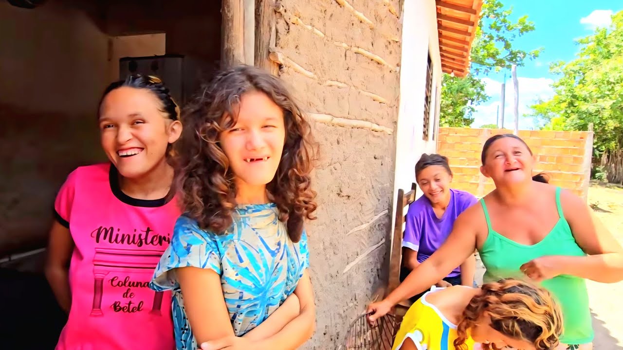 FAMÍLIA ESPECIAL BIANCA E ANTÔNIA MARIA GANHARAM UM PRESENTE SURPRESA 