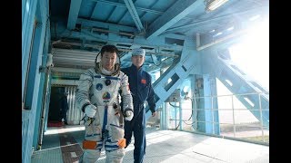 LIVE: Exclusive! Chinese astronauts' emergency escape training (Pre-recorded)