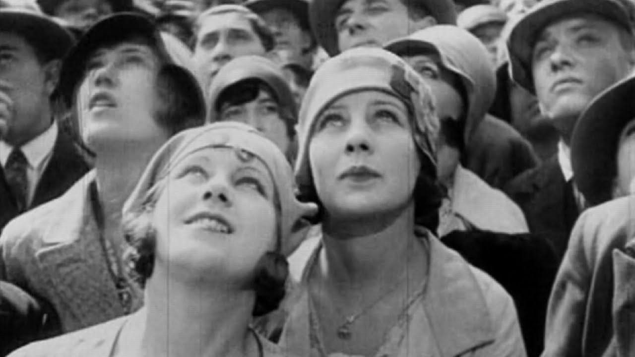 Django Reinhardt - A Little Love, A Little Kiss (1937)