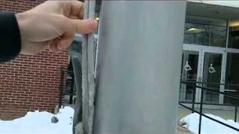 FlagDesk.com | How To Secure your Flagpole - Flag Runners find Padlock Halyard System on Flagpole