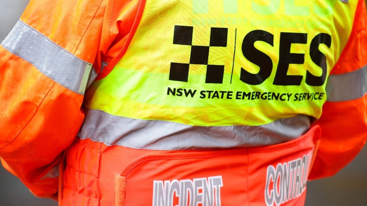 Further evacuations for NSW suburbs as heavy rainfall continues