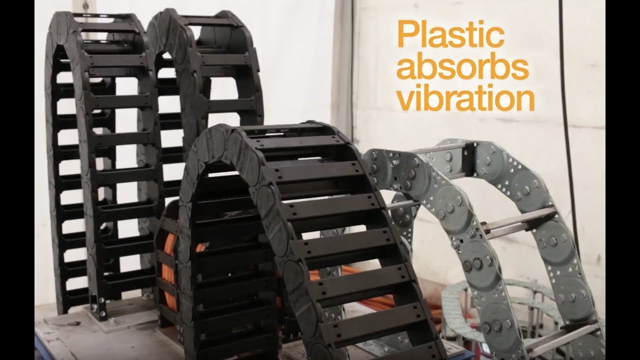 Plastic cable carrier vs metal cable carrier - vibration test