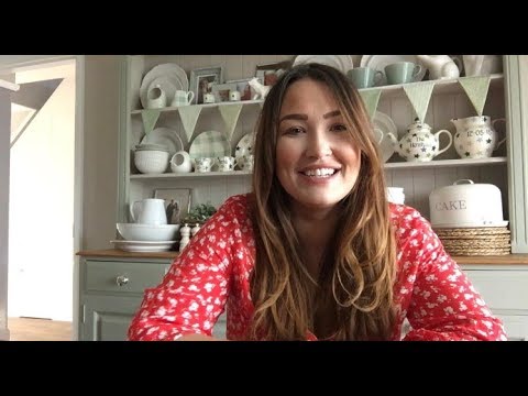quick-and-easy-christmas-crafts-and-ideas-from-poundland-items