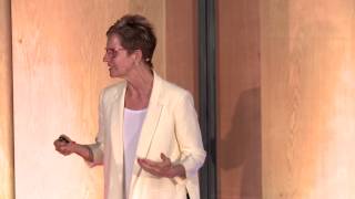 ¿Cómo vivir y compartir tranquilidad,amor y risa? | María Cristina Peñalosa | TEDxCESA
