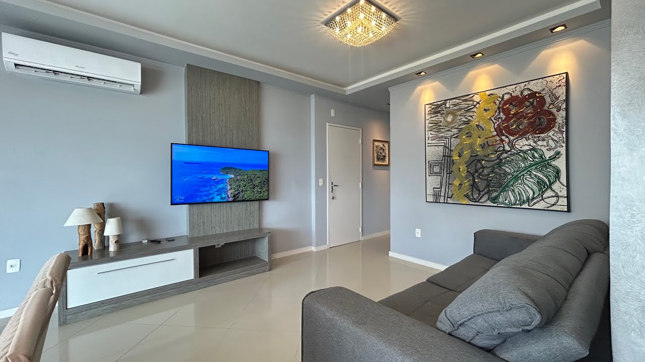 Apartamento à 30m da praia QUADRA MAR, 3 quartos(2 suítes) R$ 1.890.000 na Meia Praia Itapema sc 