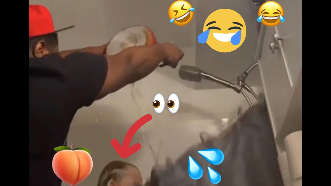 Cold Water In Shower Challenge PRANK On My Girlfriend (THE SHOWER