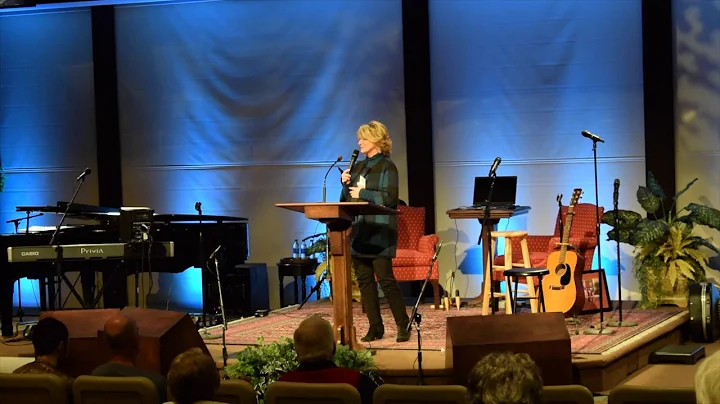 Linda Oliver singing Waymaker at the 2019 Gatherin...