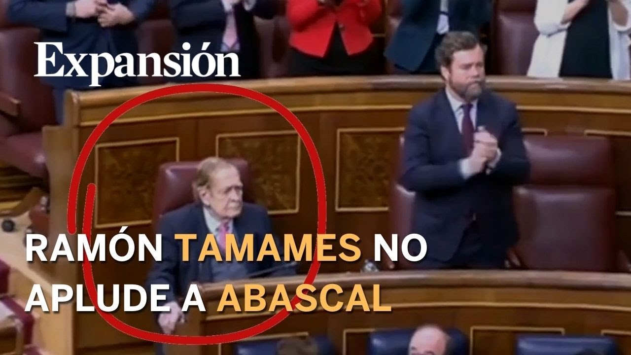 Tamames no aplaude a Abascal al finalizar su discurso en el debate de moción de censura al Gobierno