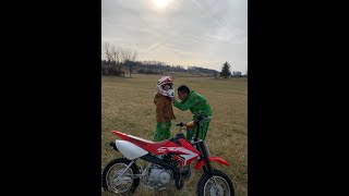 Someone got a new dirt bike for CHRISTMAS!!