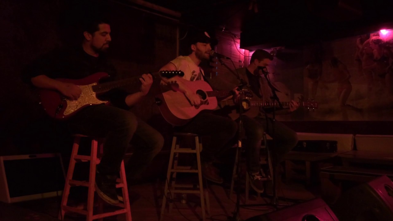 Rob Jennings - How Can I (live at Pianos)