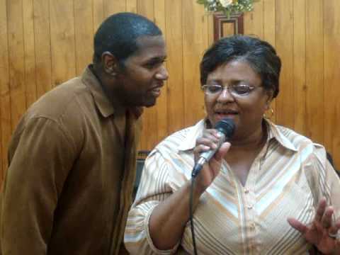 JerMichael Riley teaches while Kathy Ellis-Anderson sings 'Tis So Sweet