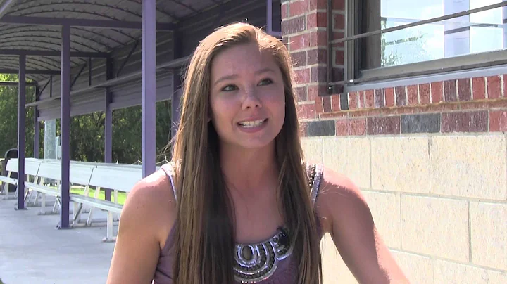 Cru & A - Kristen Hoelscher