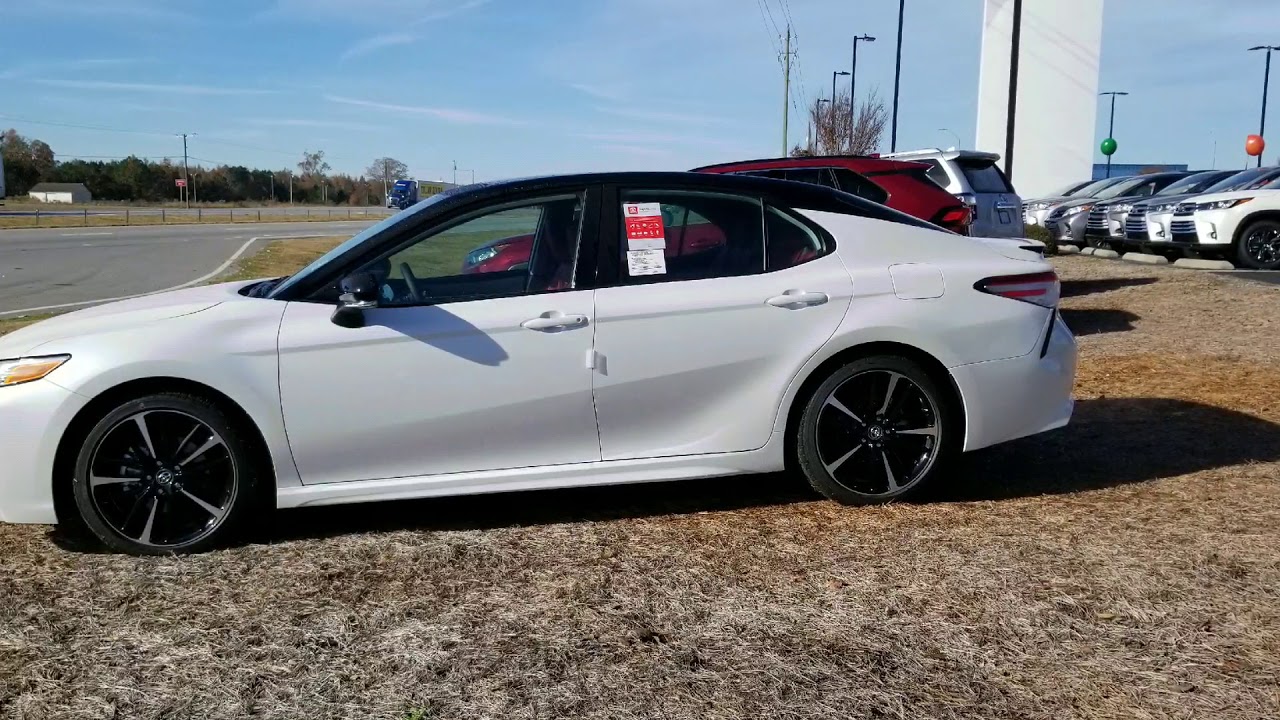 2021 toyota camry xse with red interior