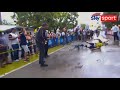 Ciclista vince la tappa, ma investe la moglie all'arrivo | Ciclismo