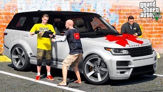 РЕАЛЬНАЯ ЖИЗНЬ В GTA 5 - ГАРВИН И САЙМОН ПОДАРИЛИ МНЕ RANGE ROVER STARTECH! ЭТО РОЗЫГРЫШ!? 🌊ВОТЕР РЕАЛЬНАЯ ЖИЗНЬ В GTA 5 - ГАРВИН И САЙМОН ПОДАРИЛИ МНЕ RANGE ROVER STARTECH! ЭТО РОЗЫГРЫШ!? 🌊ВОТЕР