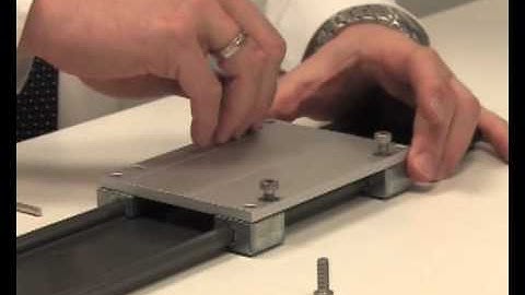 Assembly of linear guide system drylin® W