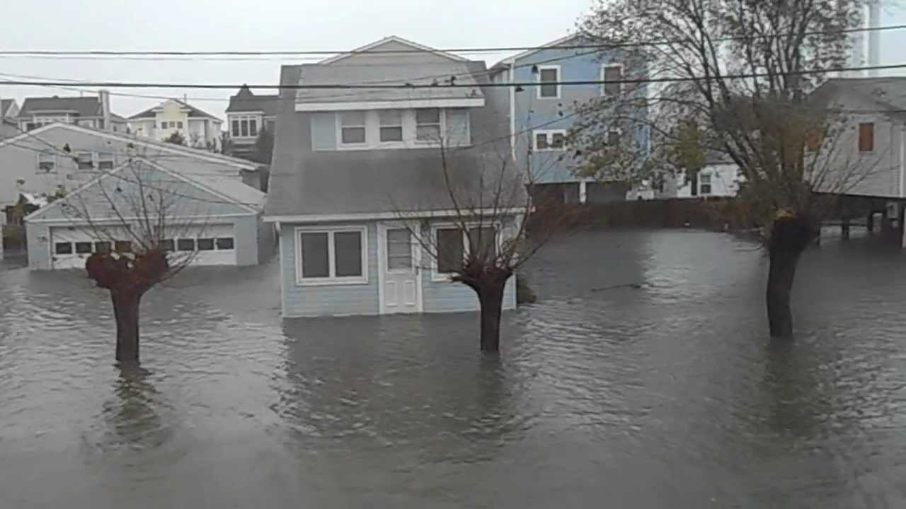 Hurricane Sandy tide rises Ocean City NJ - YouTube