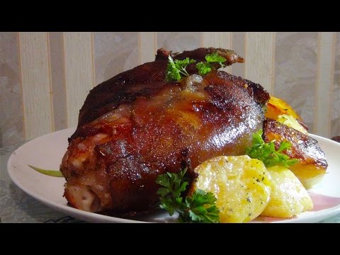 Сочная,вкусная свиная рулька ,запеченная в духовке -Pork knuckle baked in the oven