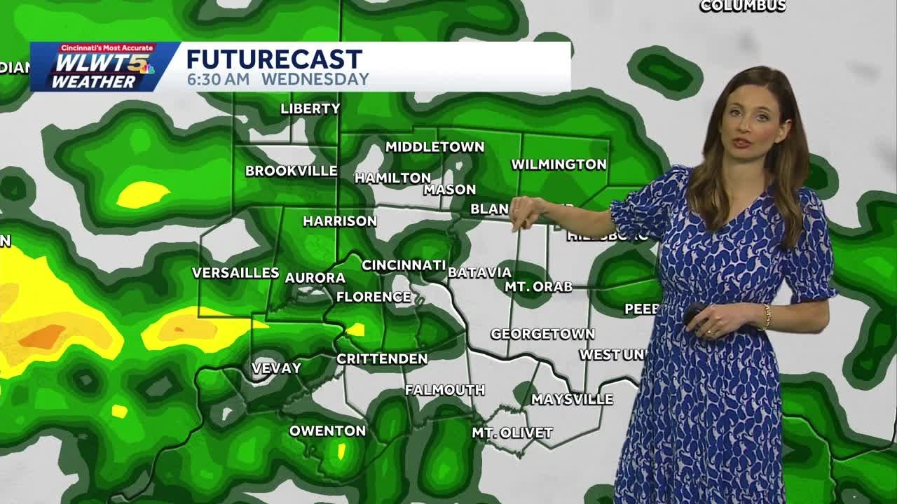 Tracking heavy rain moving into Cincinnati overnight