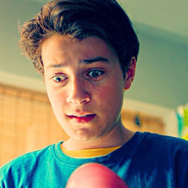 🕵️‍♂️🧹Help, I Shrunk My Teacher (2015) | His parents have shrunk💡⚠️🕵️‍♂️🧹